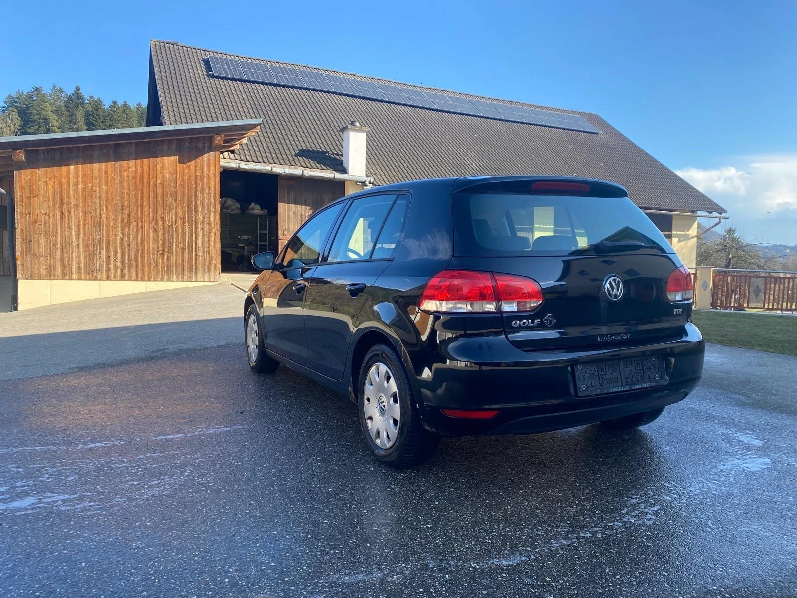 VW Golf 1.6 TDI, снимка 4 - Автомобили и джипове - 53833855