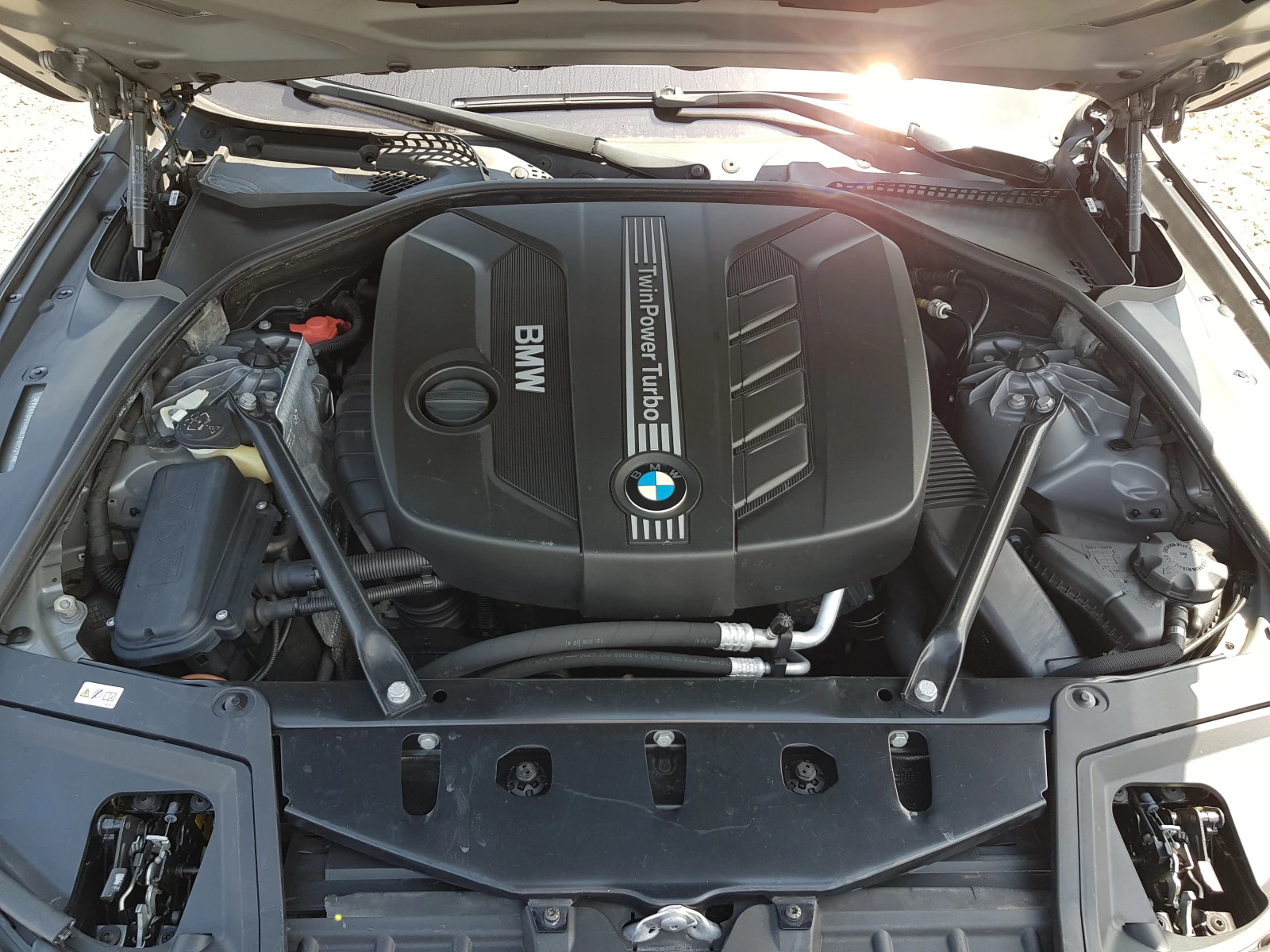 BMW 525 D XDRIVE, снимка 16 - Автомобили и джипове - 54563698