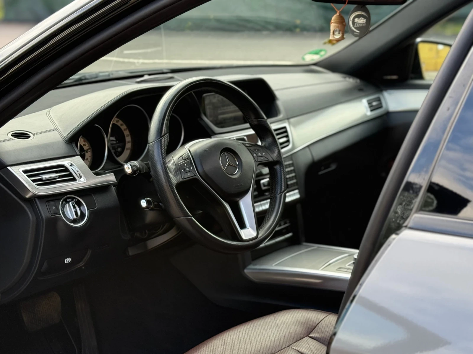 Mercedes-Benz E 350, снимка 5 - Автомобили и джипове - 54771662