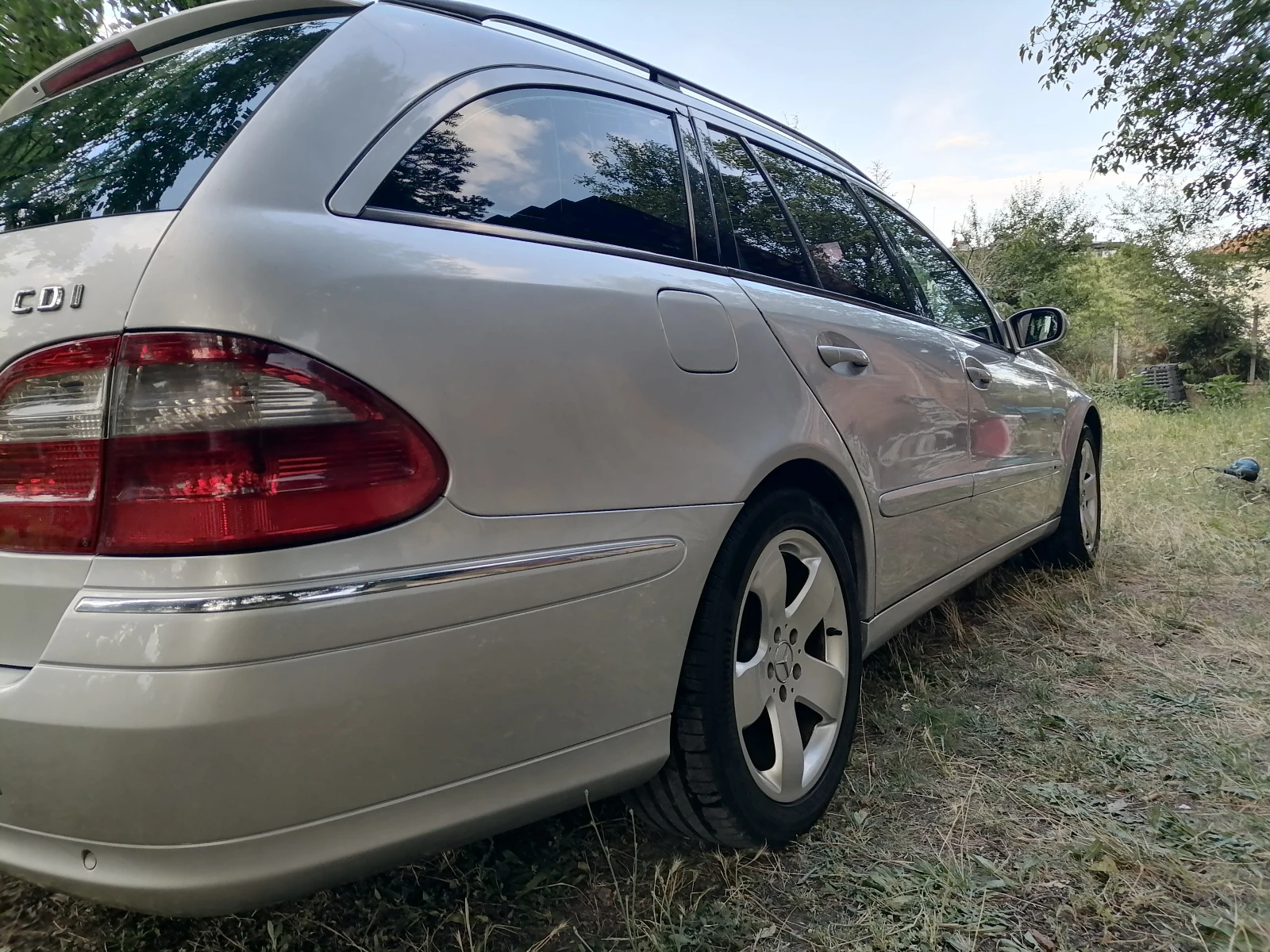 Mercedes-Benz E 220 CDI, снимка 6 - Автомобили и джипове - 55376409