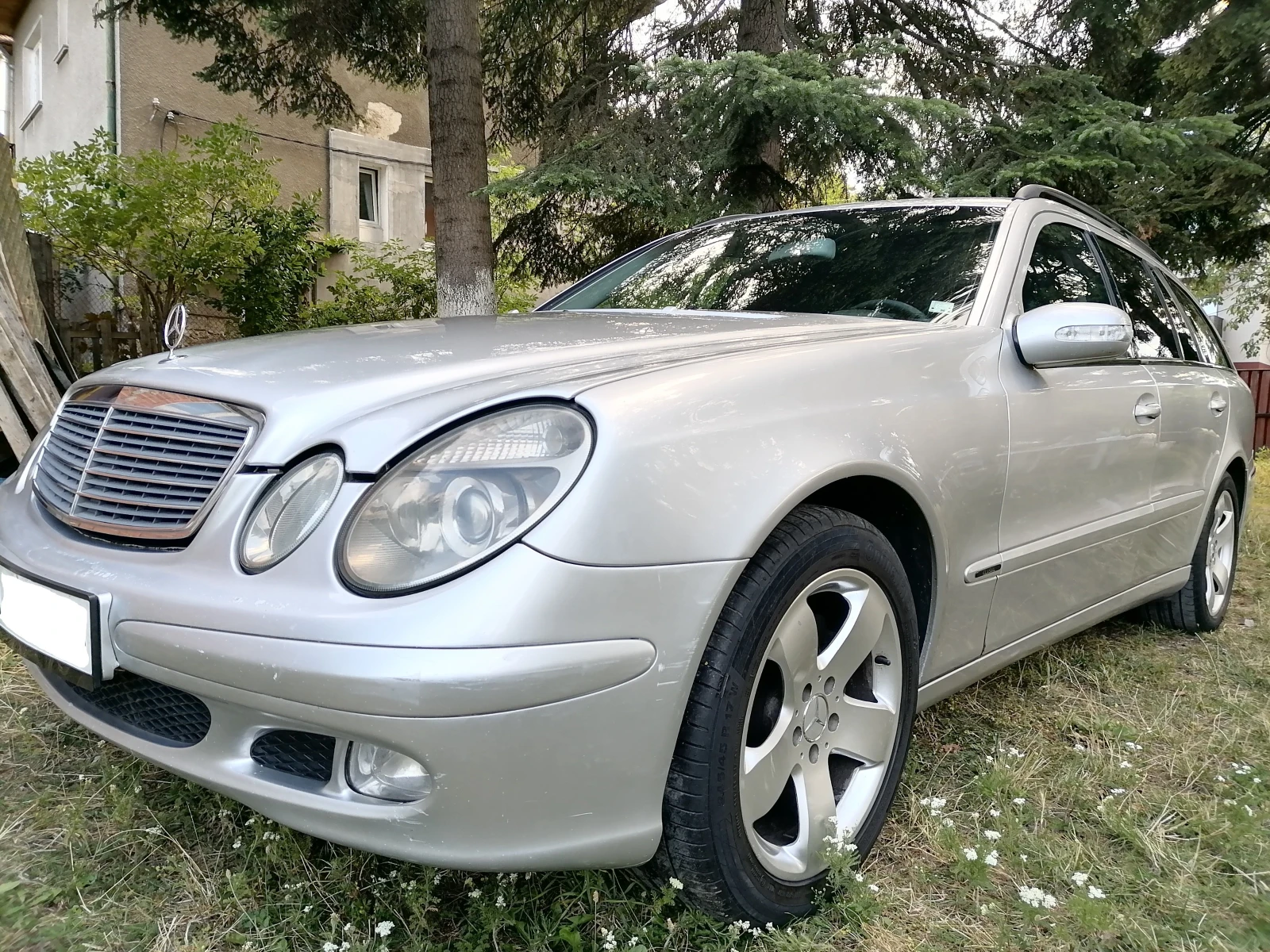 Mercedes-Benz E 220 CDI, снимка 2 - Автомобили и джипове - 55376409
