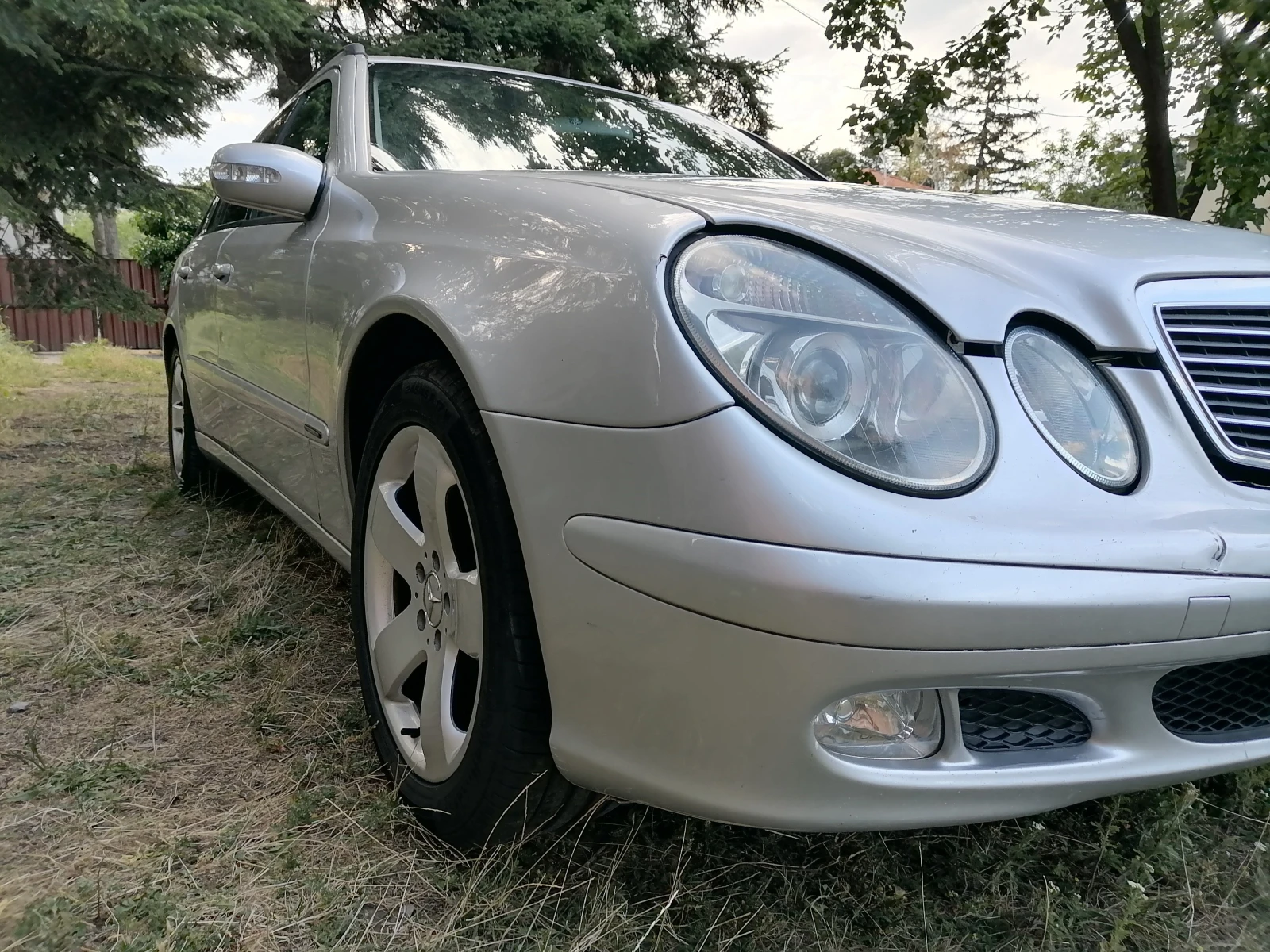 Mercedes-Benz E 220 CDI, снимка 3 - Автомобили и джипове - 55376409