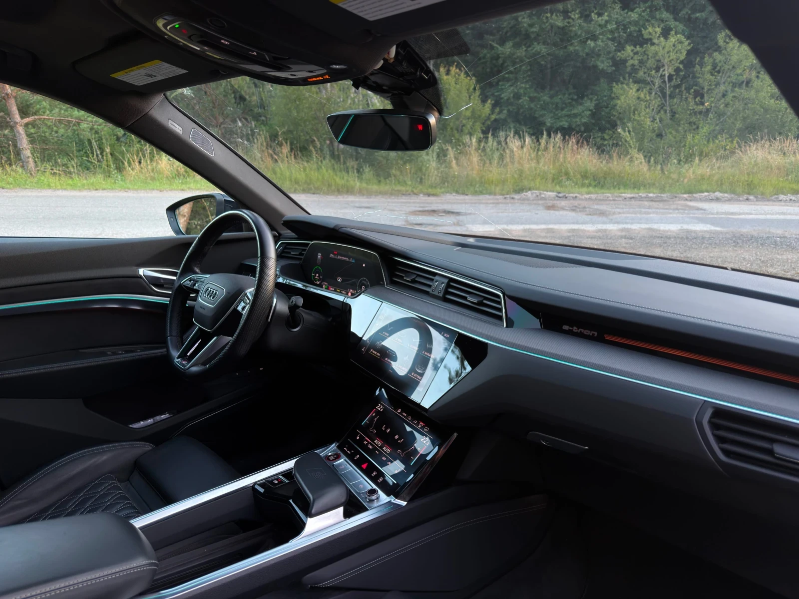 Audi E-Tron S Sportback , снимка 8 - Автомобили и джипове - 55467325