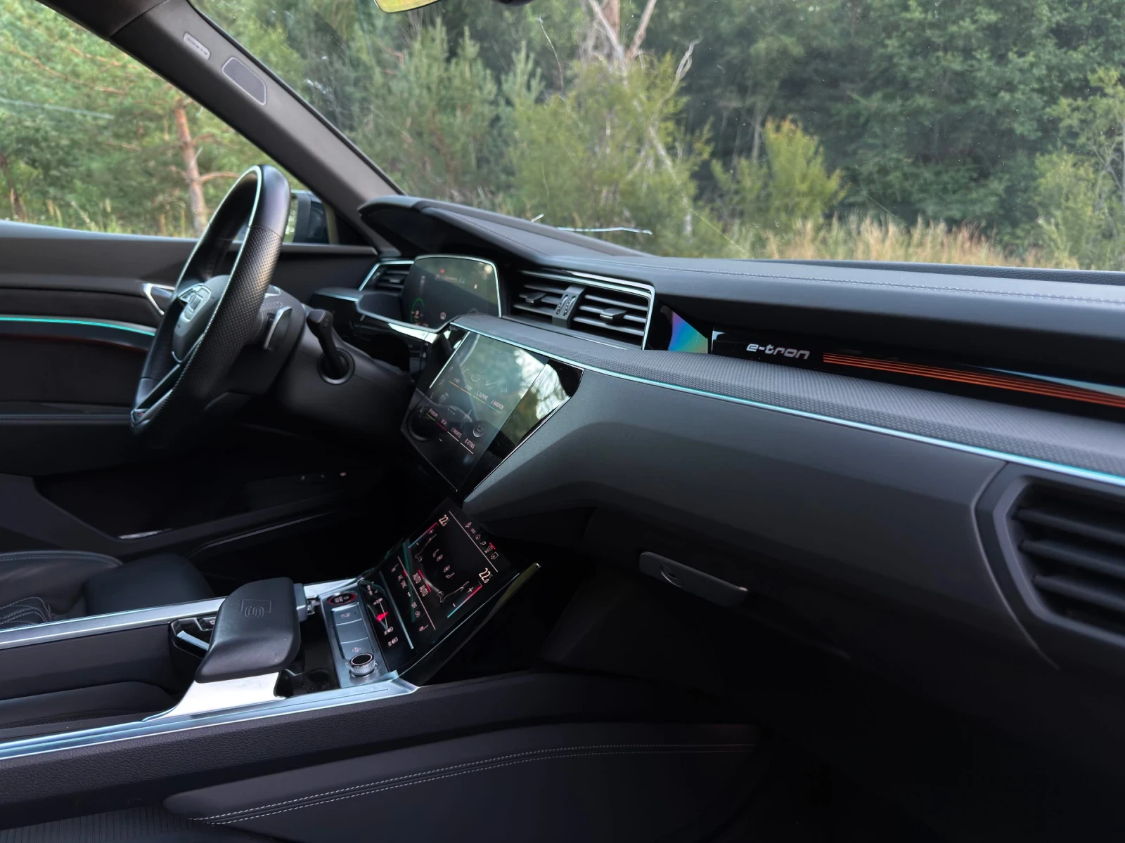 Audi E-Tron S Sportback , снимка 7 - Автомобили и джипове - 55467325