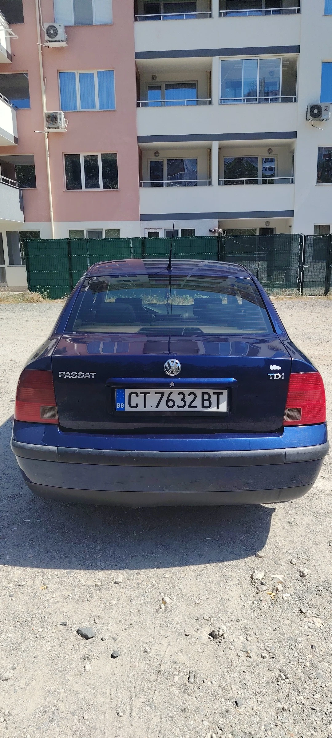 VW Passat 1.9 TDI, снимка 3 - Автомобили и джипове - 55894161