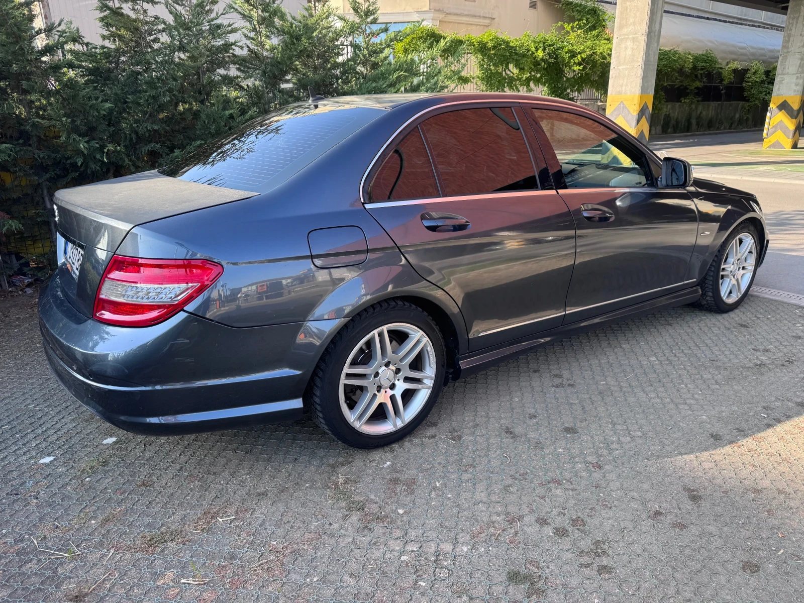 Mercedes-Benz C 220, снимка 4 - Автомобили и джипове - 55939412