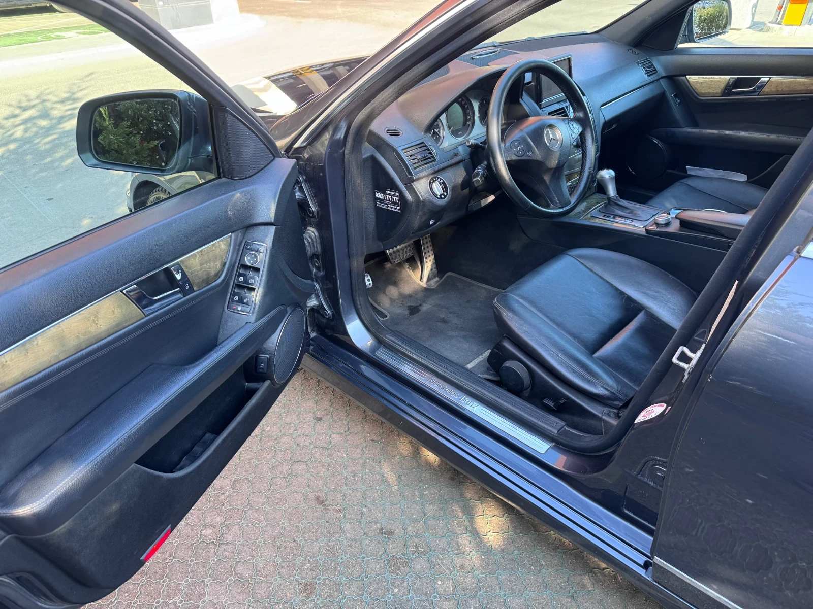 Mercedes-Benz C 220, снимка 5 - Автомобили и джипове - 55939412