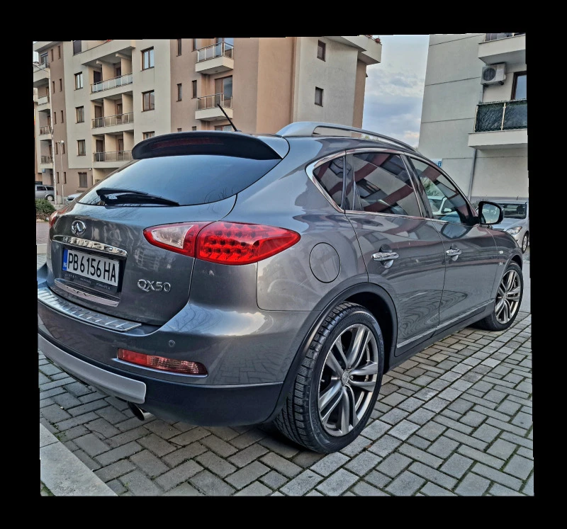 Infiniti QX50, снимка 7 - Автомобили и джипове - 47004336