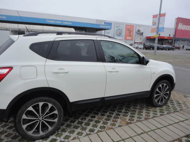 Nissan Qashqai 1.6  4х4, снимка 2 - Автомобили и джипове - 48883292