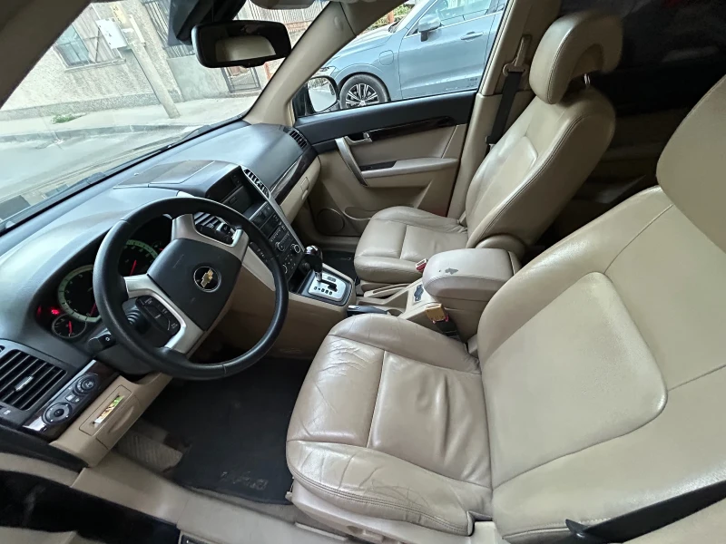 Chevrolet Captiva Chevrolet Captiva 2.0 D 150 к.с, снимка 10 - Автомобили и джипове - 52408729