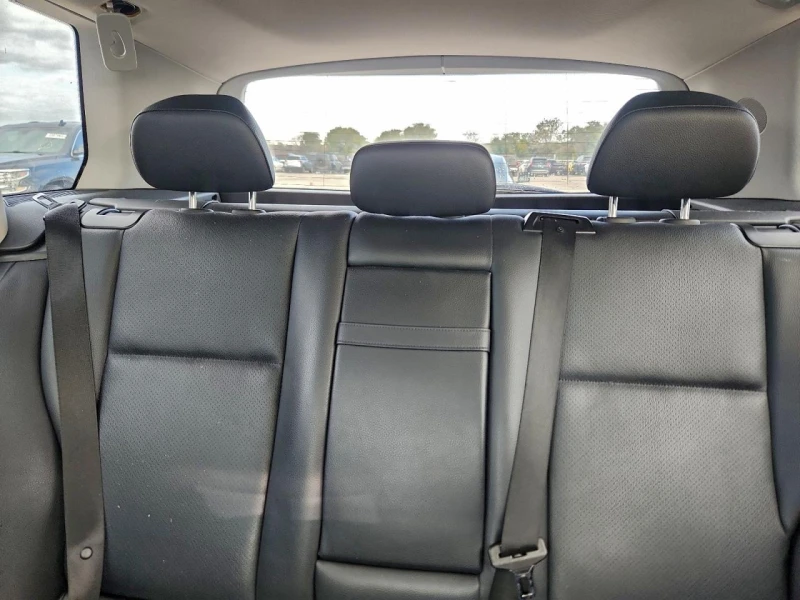 Mercedes-Benz GLK 350, снимка 10 - Автомобили и джипове - 53264729