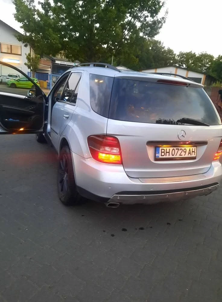 Mercedes-Benz ML 320  - изображение 8