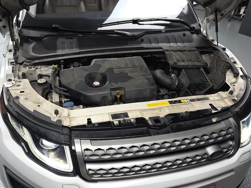 Land Rover Range Rover Evoque 2.0 Td4 Se, снимка 6 - Автомобили и джипове - 55749933