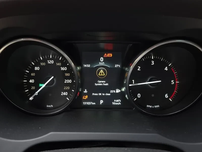 Land Rover Range Rover Evoque 2.0 Td4 Se, снимка 8 - Автомобили и джипове - 55749933