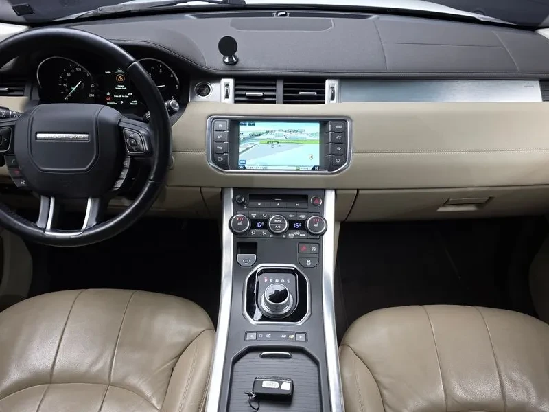 Land Rover Range Rover Evoque 2.0 Td4 Se, снимка 7 - Автомобили и джипове - 55749933