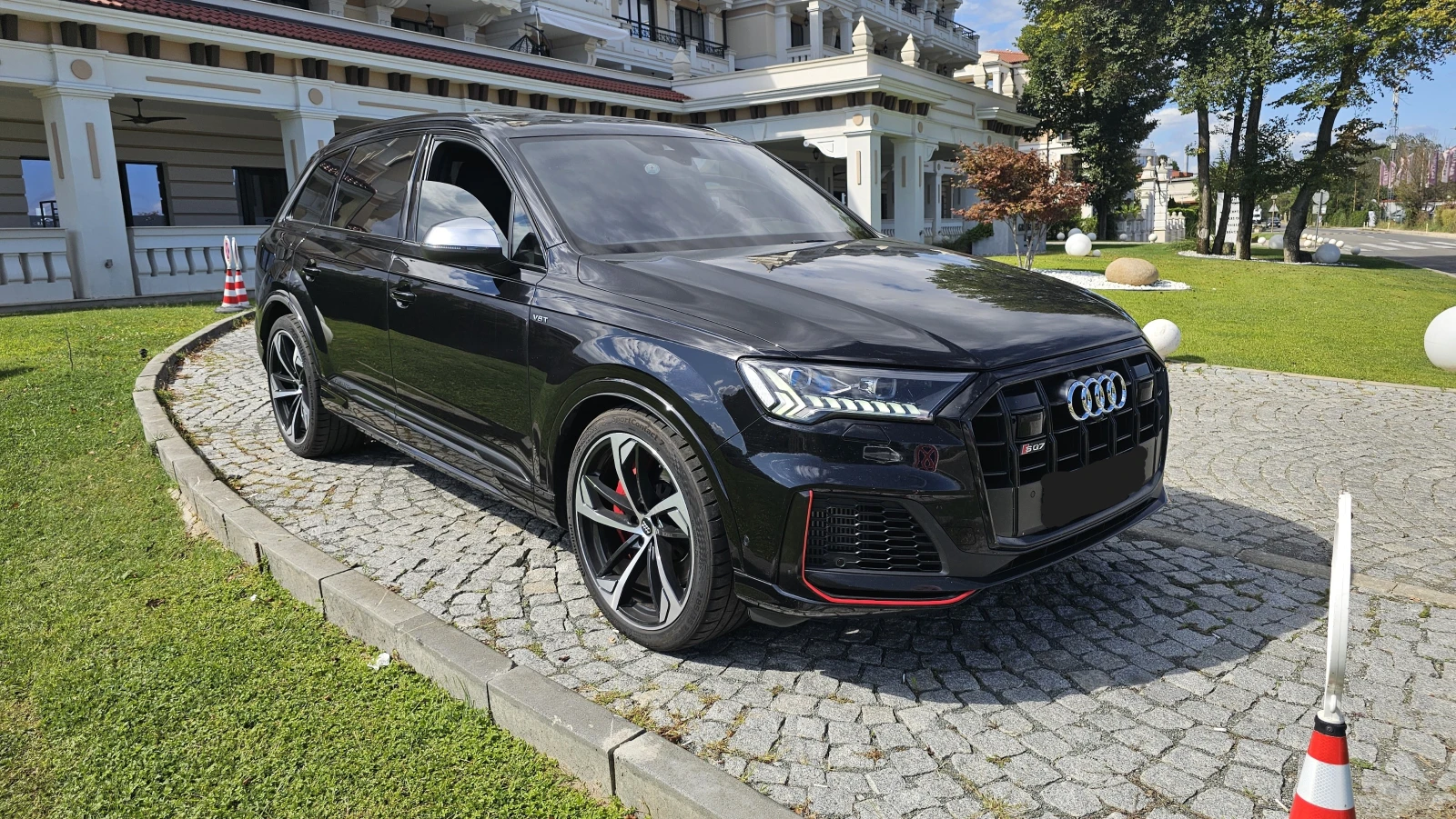 Audi SQ7 4.0 TDI V8 - изображение 2