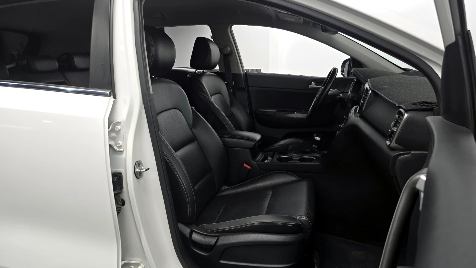 Kia Sportage 2.0 4WD NOBLESSE autogeorge.com , снимка 9 - Автомобили и джипове - 54132092