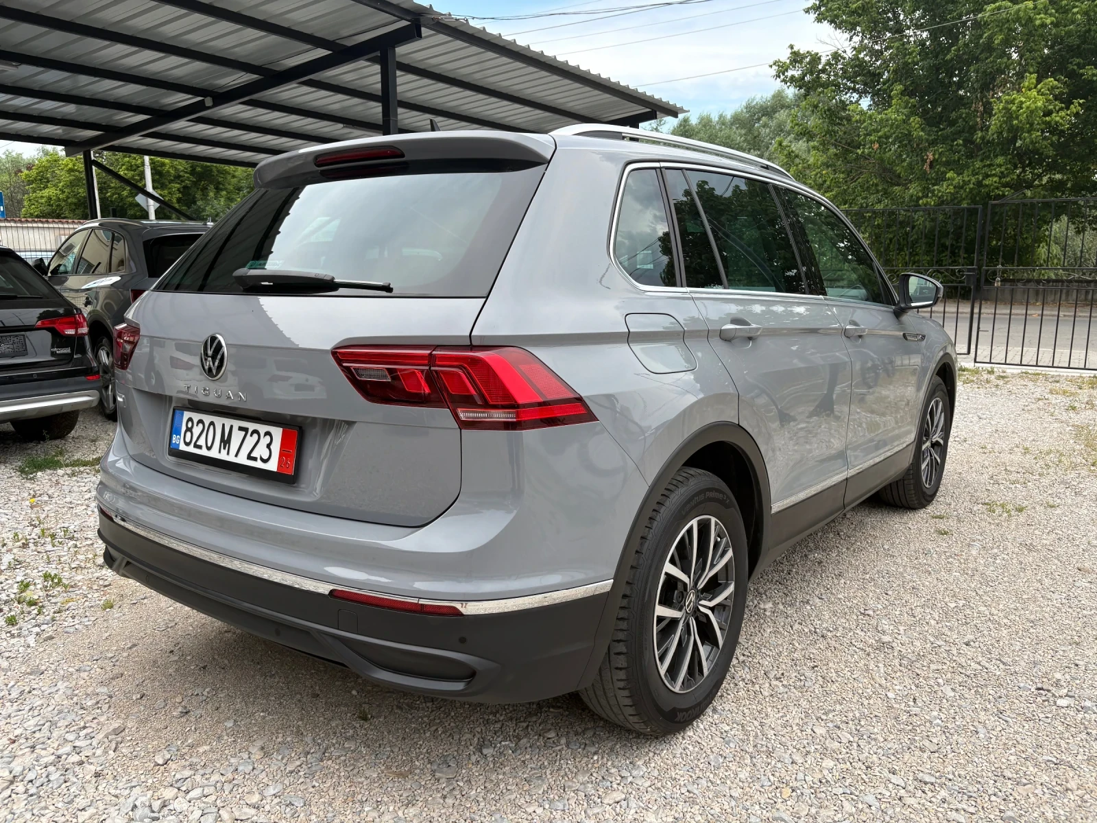VW Tiguan 2.0TDI 2022Г Distr LED Assist, снимка 5 - Автомобили и джипове - 54870604
