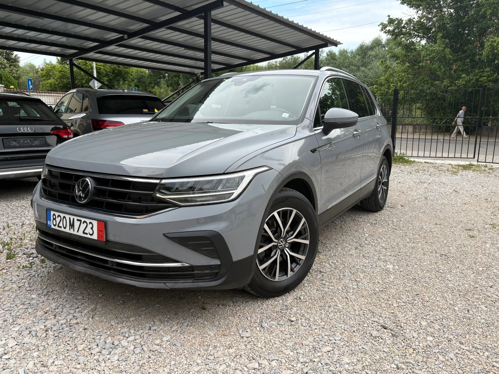 VW Tiguan 2.0TDI 2022Г Distr LED Assist