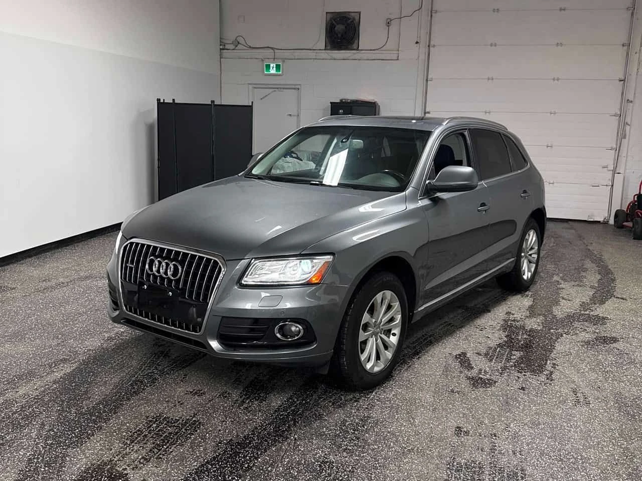 Audi Q5 * 2.0L Technik * CARFAX * ПАНО * KEYLESS