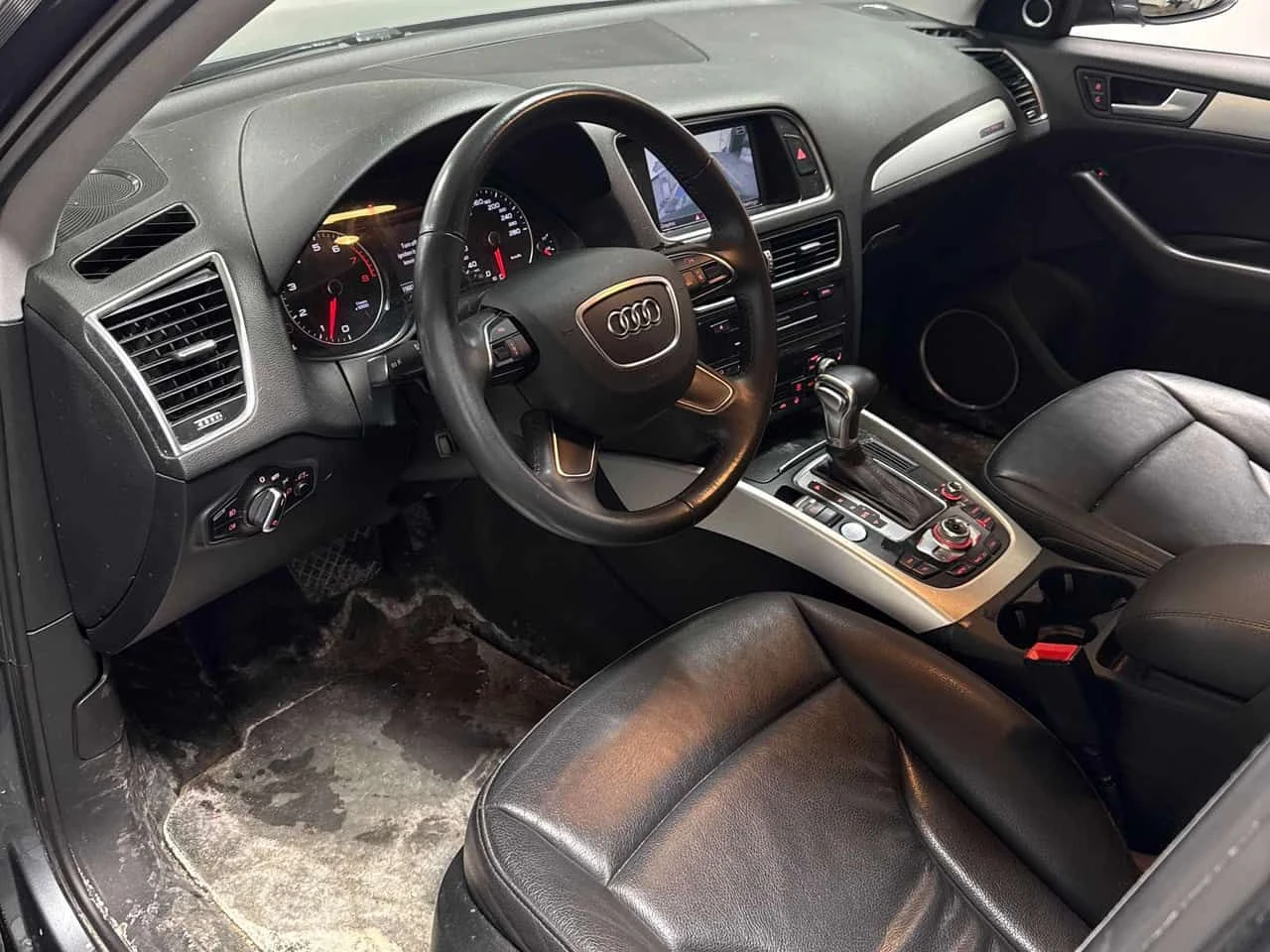 Audi Q5 * 2.0L Technik * CARFAX * ПАНО * KEYLESS, снимка 5 - Автомобили и джипове - 54920348