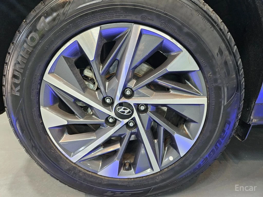 Hyundai Tucson 2.0D Premium 4x4* КАМЕРА* ПОДГРЕВ* ОБДУХВАНЕ* , снимка 6 - Автомобили и джипове - 55081315