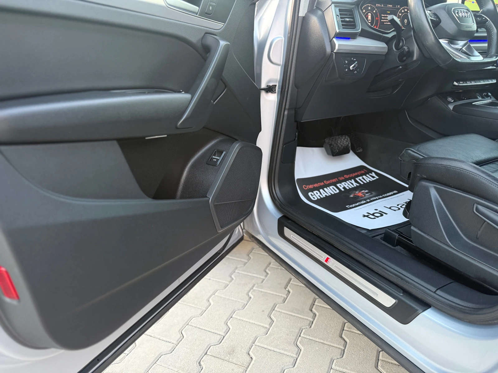 Audi Q5 2.0TDI S line Собствен лизинг !!!, снимка 11 - Автомобили и джипове - 55354570