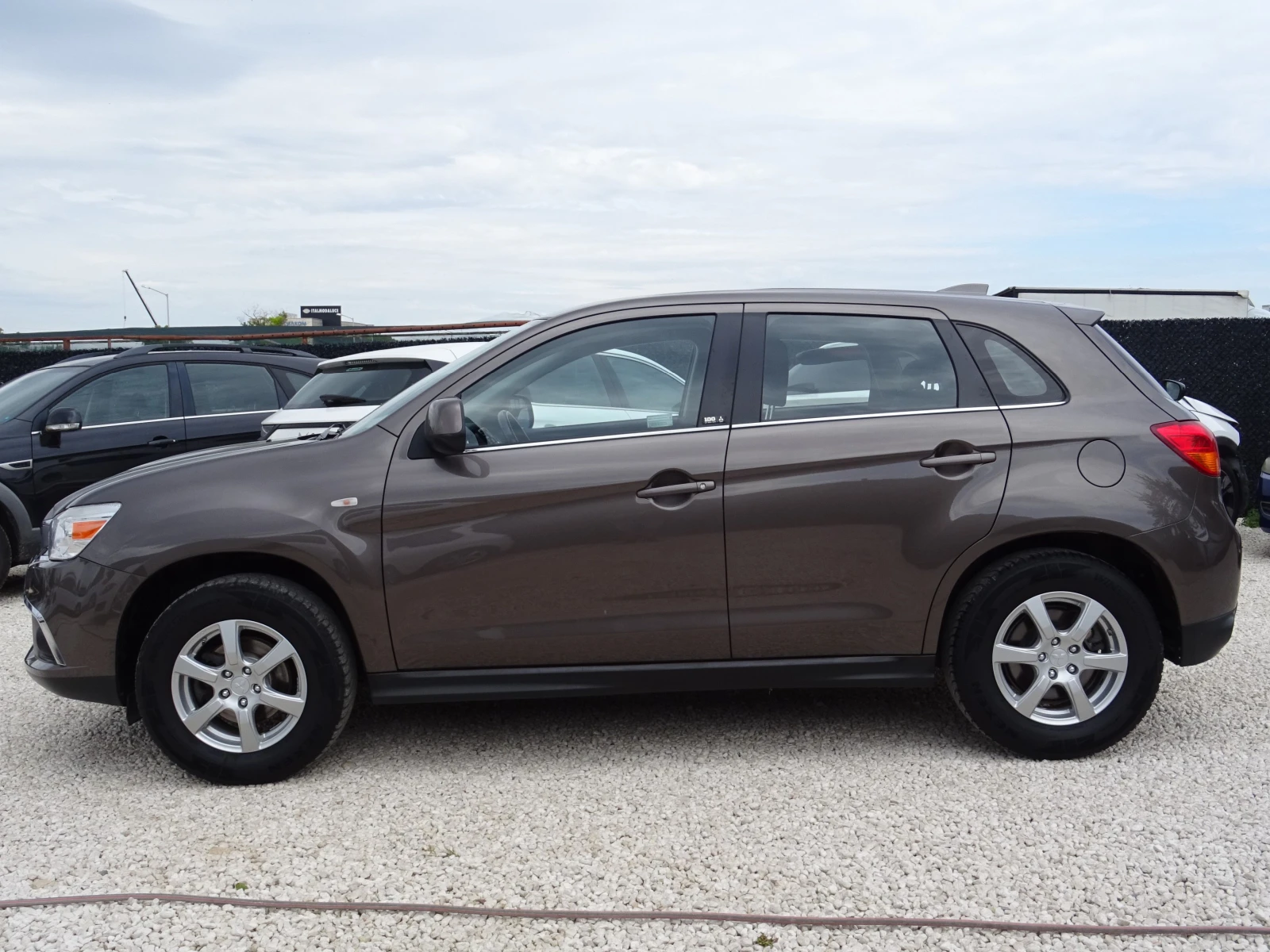 Mitsubishi ASX 1.6 mivec 2WD Invite, снимка 2 - Автомобили и джипове - 55413563