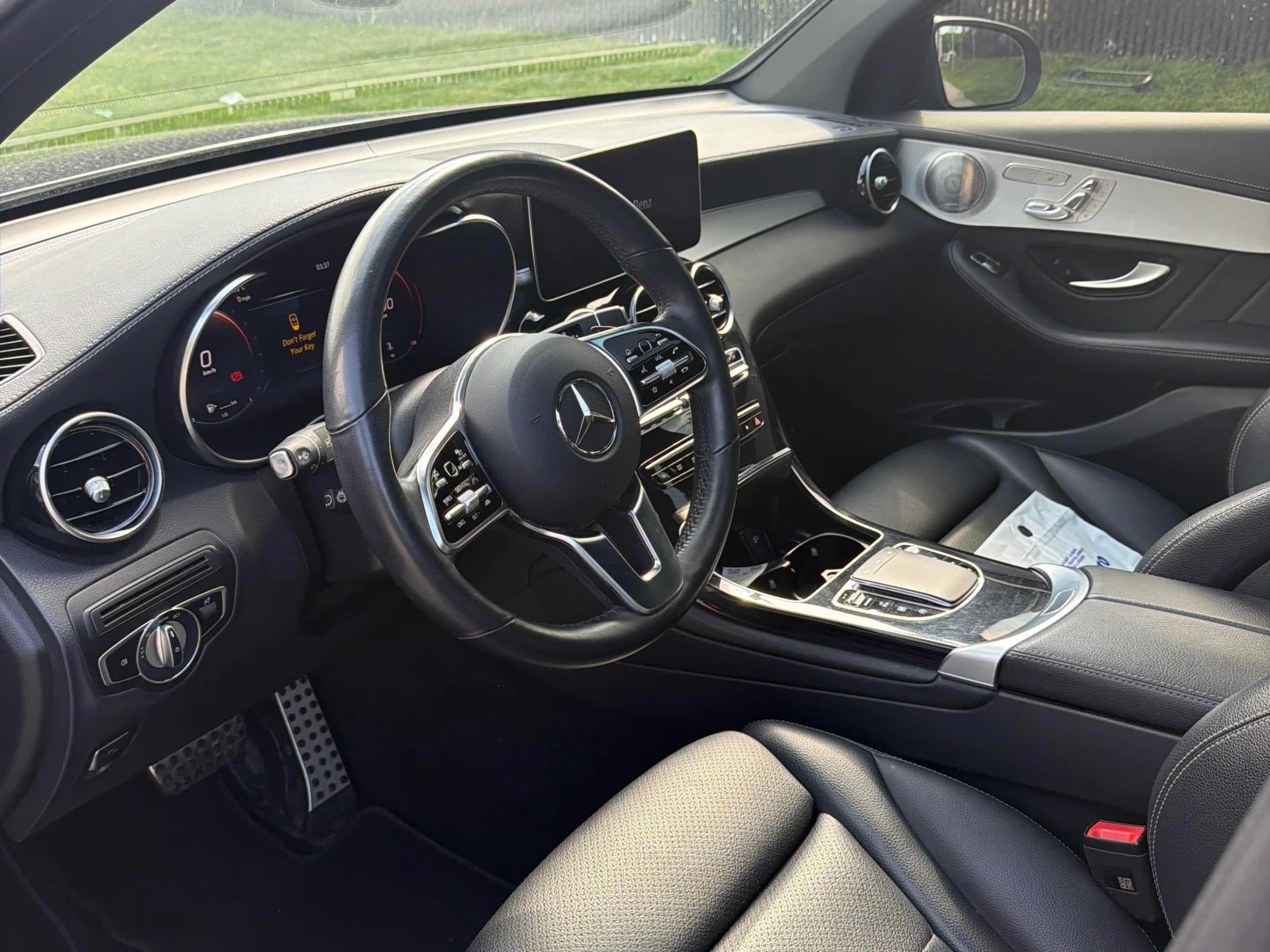 Mercedes-Benz GLC 300 * CARFAX * ОПЦИЯ ЗА ФИНАНСИРАНЕ , снимка 14 - Автомобили и джипове - 56025090