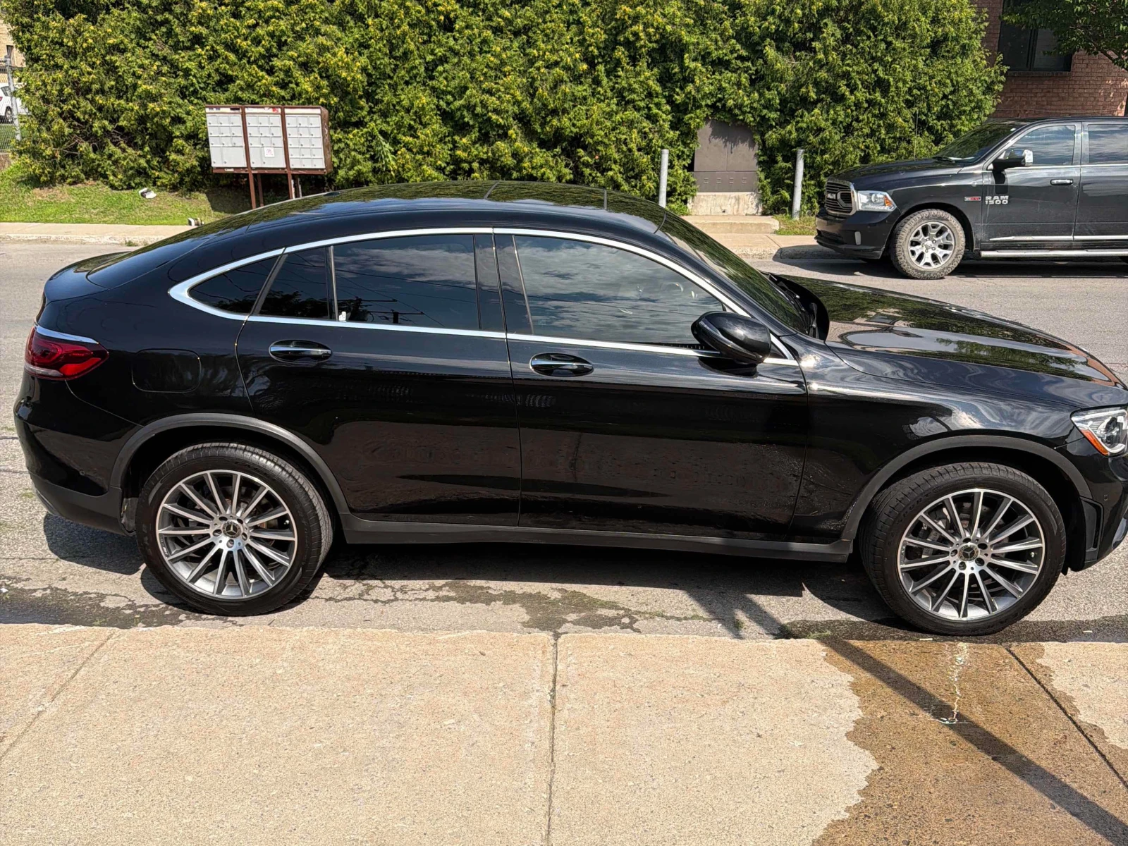 Mercedes-Benz GLC 300 * CARFAX * ОПЦИЯ ЗА ФИНАНСИРАНЕ , снимка 12 - Автомобили и джипове - 56025090