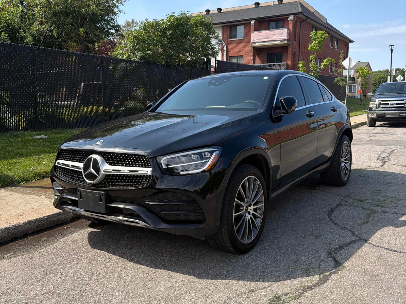 Mercedes-Benz GLC 300 * CARFAX * ОПЦИЯ ЗА ФИНАНСИРАНЕ 