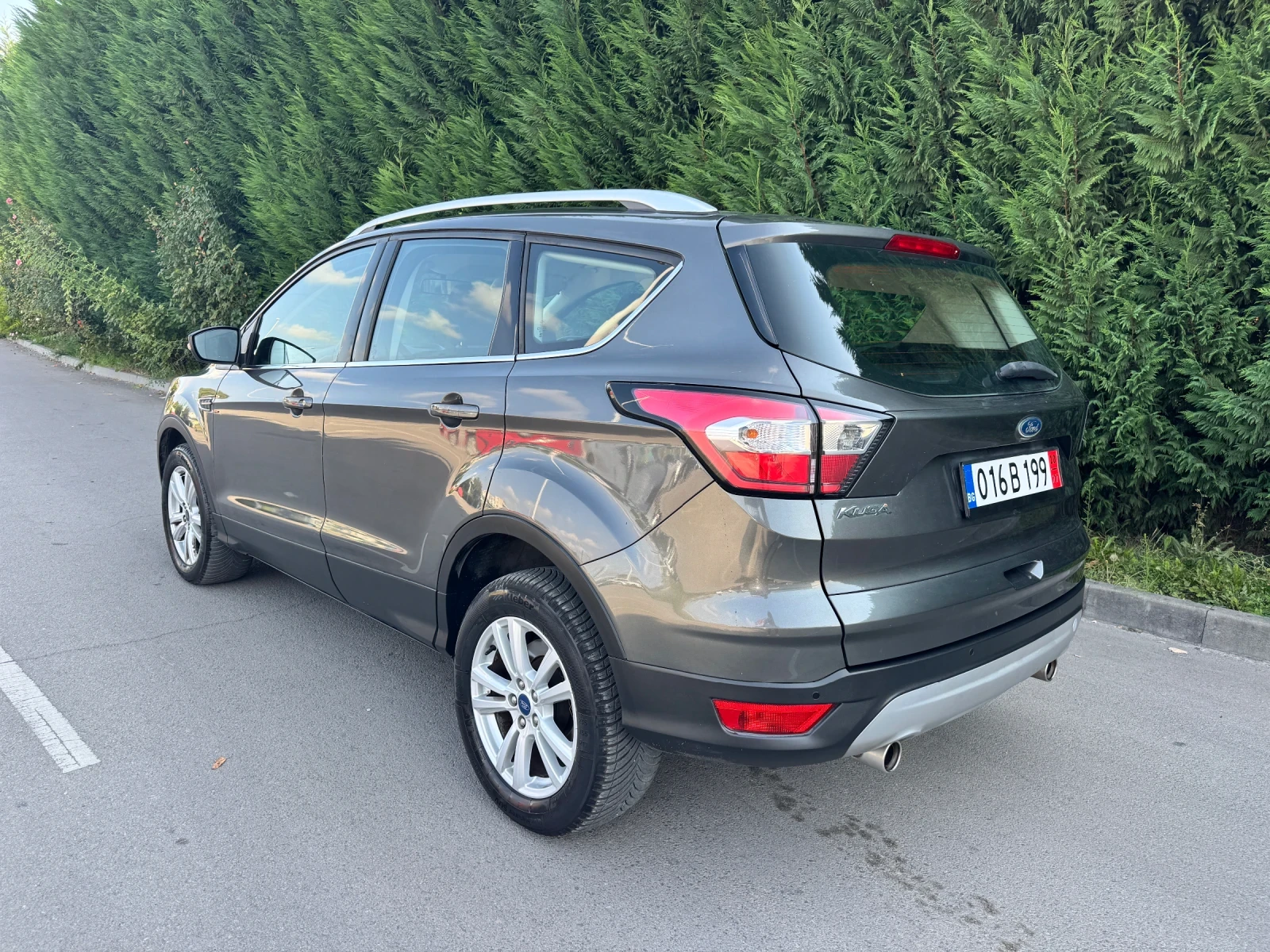 Ford Kuga 1.5tdci, снимка 7 - Автомобили и джипове - 56038755