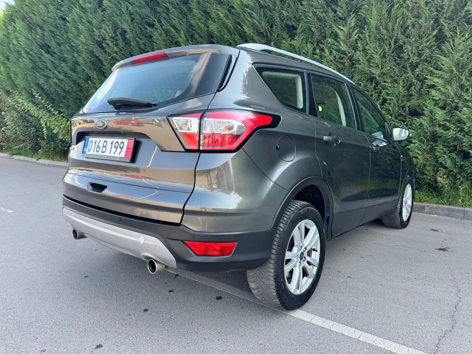 Ford Kuga 1.5tdci, снимка 10 - Автомобили и джипове - 56038755