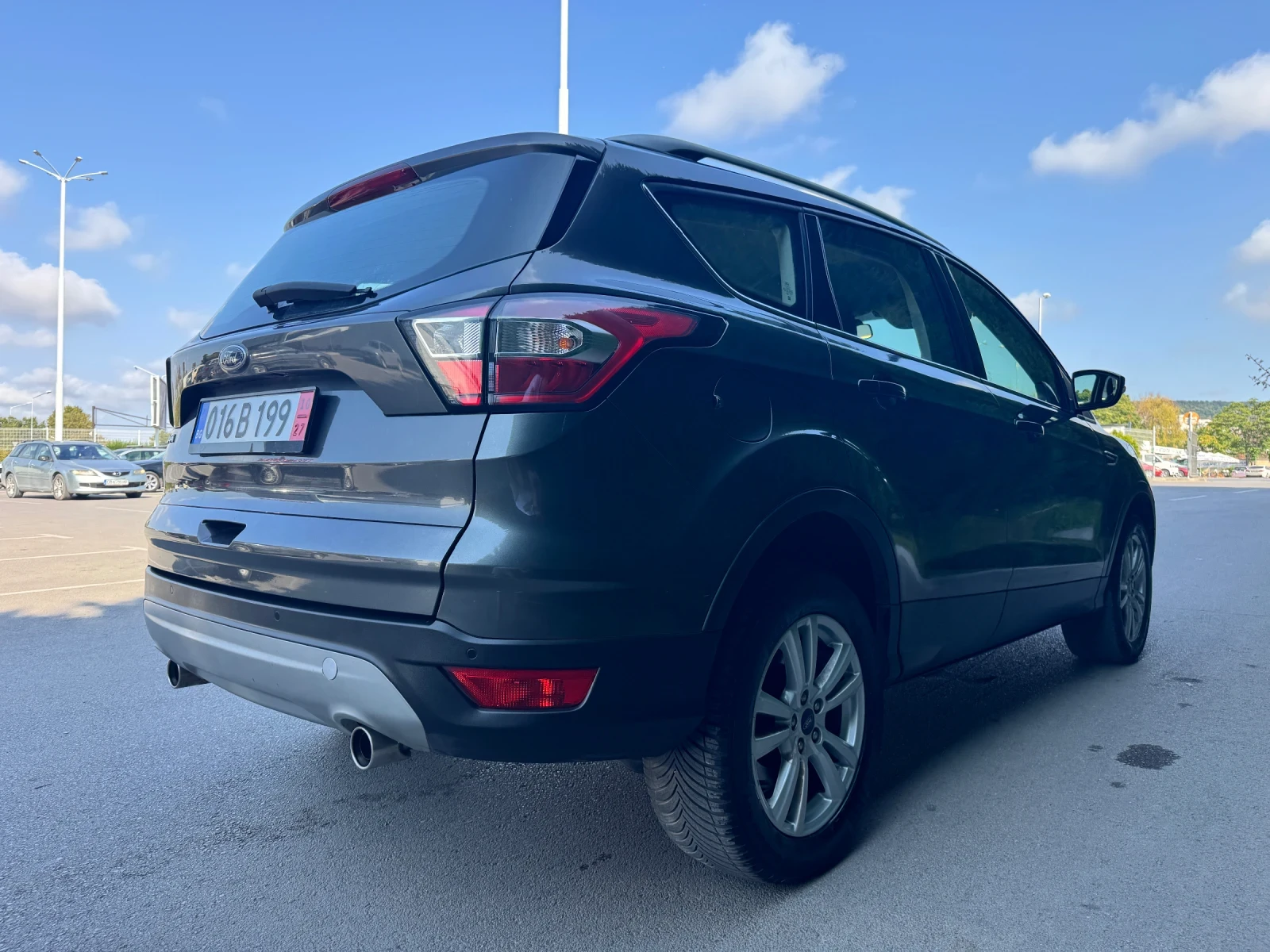 Ford Kuga 1.5tdci, снимка 9 - Автомобили и джипове - 56038755