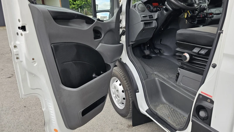 Iveco Daily 35S17 3.0D 6SP CH-МИНУСОВИ ГРАДУСИ-ТОП СЪСТ-ЛИЗИНГ, снимка 7 - Бусове и автобуси - 51464238