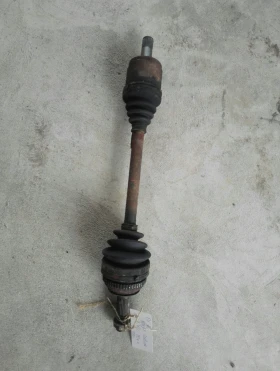 полуоска предна дясна Хонда Сивик 1.4Б