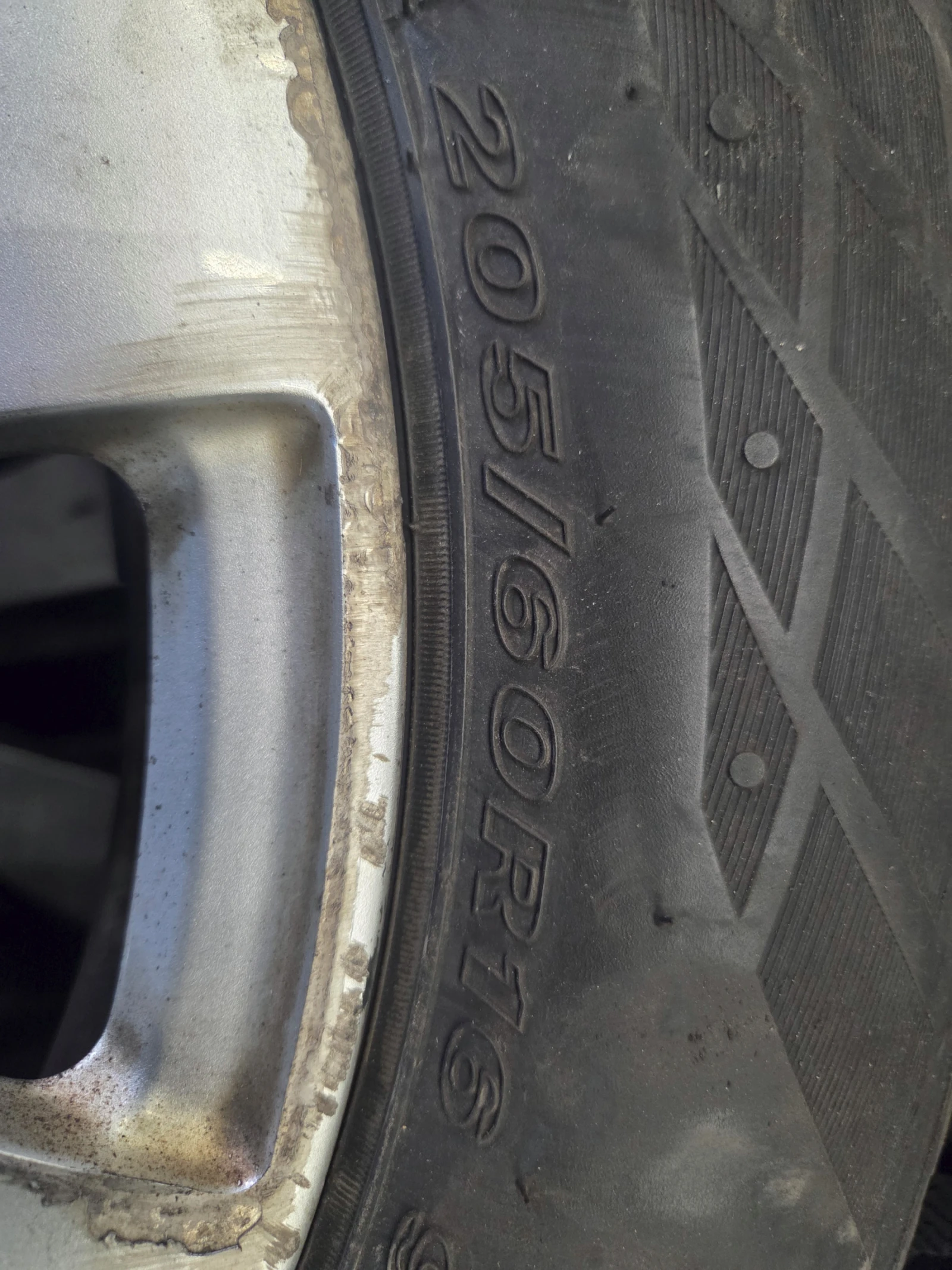 ���� � ������ 225/55R16 �� Mercedes-Benz E 220 | Mobile.bg � ����������� 6