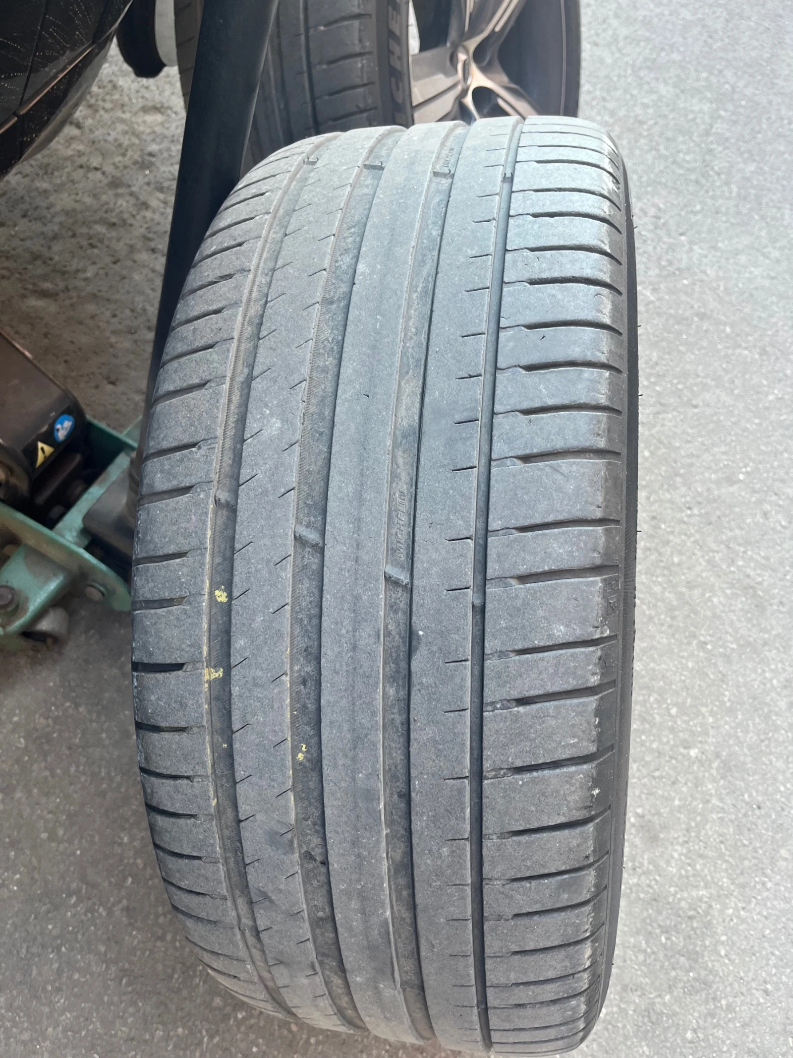 Гуми Летни 275/45R20, снимка 3 - Гуми и джанти - 55393607