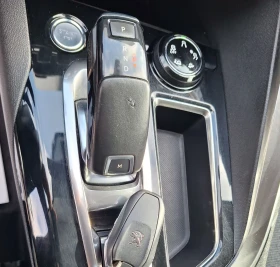 Peugeot 5008 1.6HDI* Автоматик/Навигация/Камера/Кросуей/Allure*, снимка 11