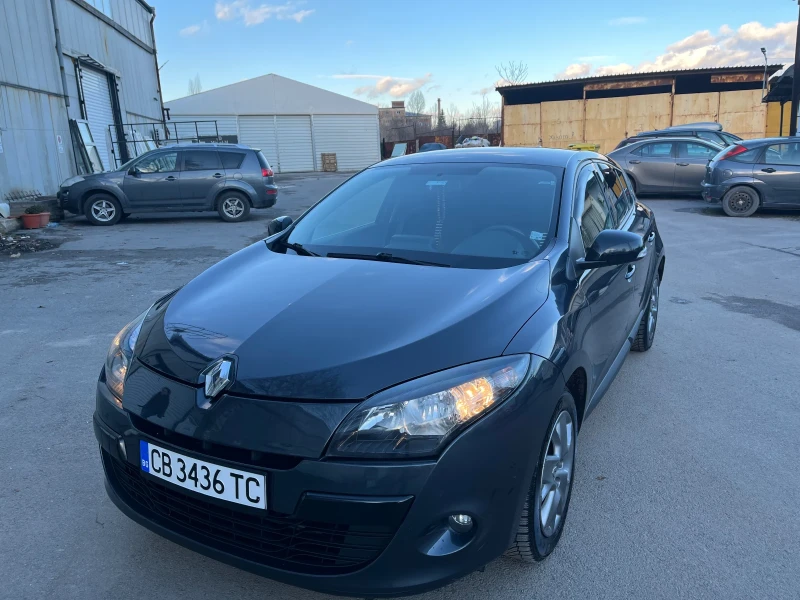 Renault Megane, снимка 11 - Автомобили и джипове - 48702638