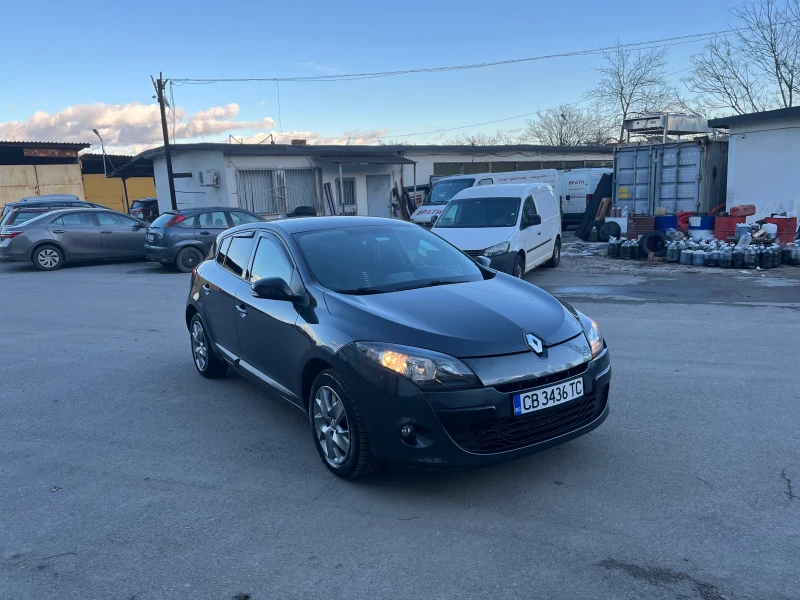 Renault Megane, снимка 1 - Автомобили и джипове - 48702638