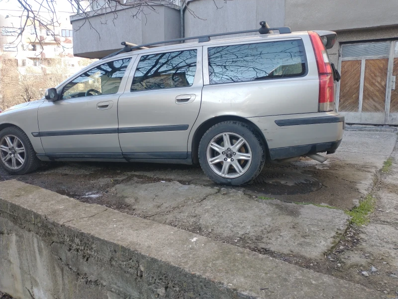 Volvo V70, снимка 6 - Автомобили и джипове - 49378616