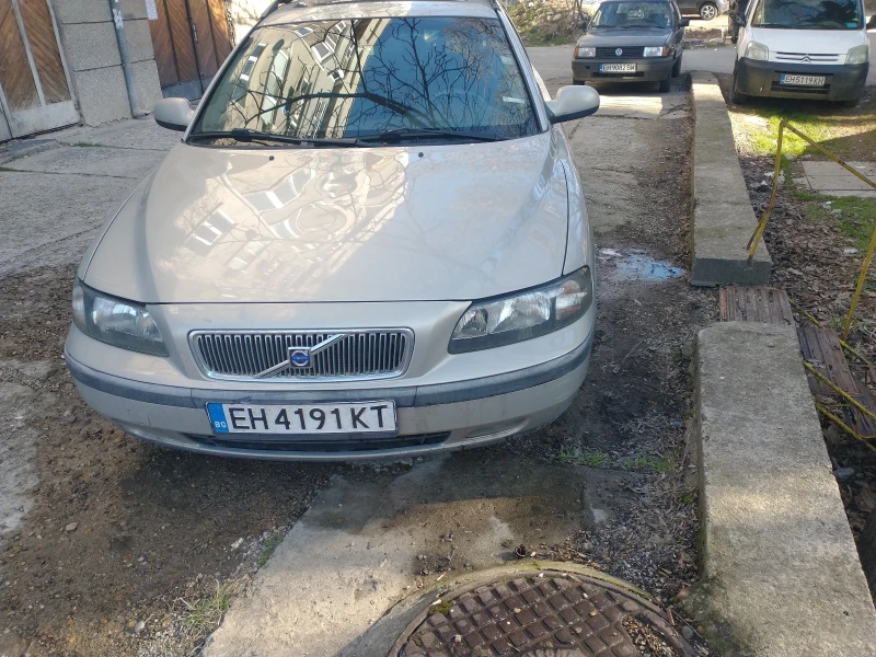 Volvo V70, снимка 1 - Автомобили и джипове - 49378616