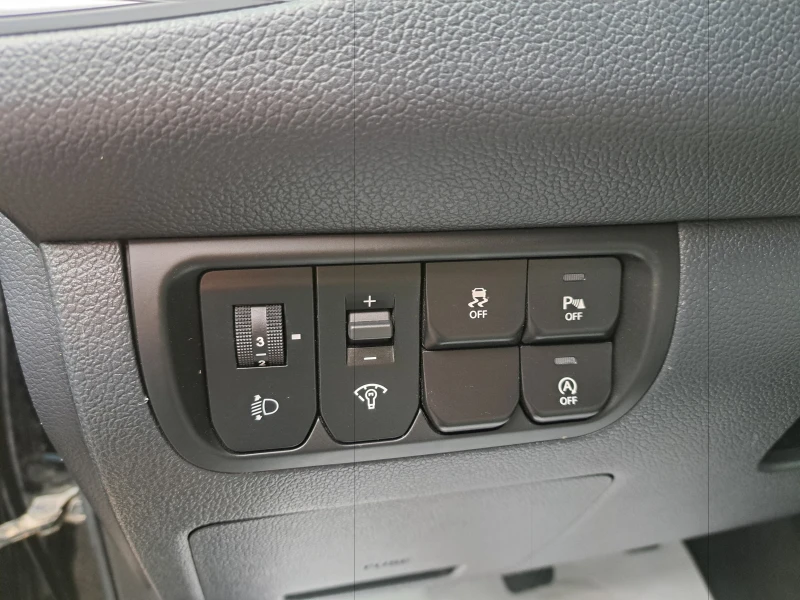 Kia Rio 1.4CRDI-EU6-NAVI-CAMERA-FULL, снимка 9 - Автомобили и джипове - 52360669