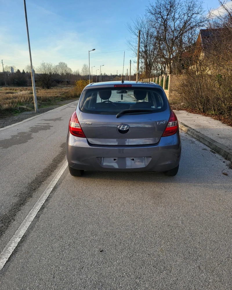 Hyundai I20 1.25 АГУ, снимка 7 - Автомобили и джипове - 52617609