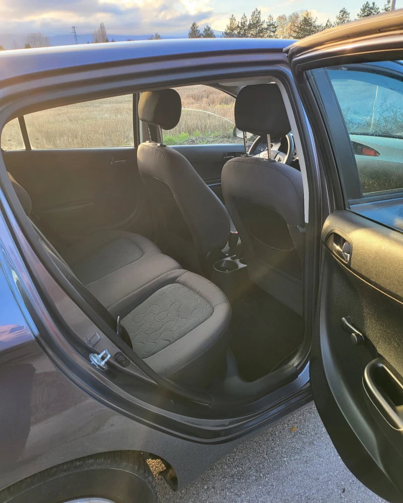 Hyundai I20 1.25 АГУ, снимка 10 - Автомобили и джипове - 52617609