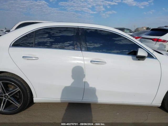 Mercedes-Benz A 220, снимка 13 - Автомобили и джипове - 47491780