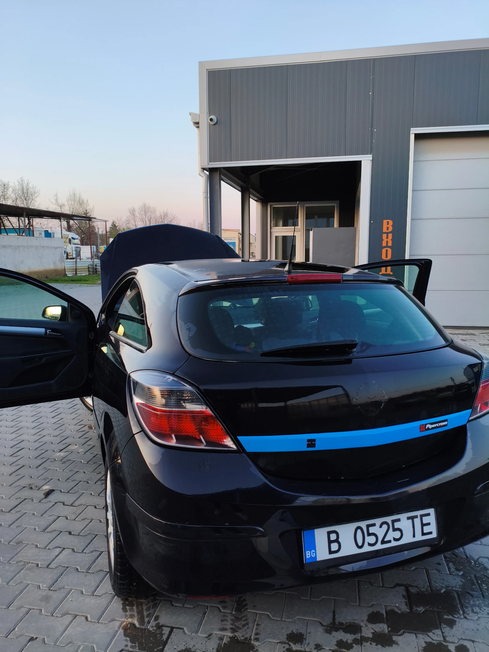 Opel Astra H GTC 1.6 105кс. - изображение 6