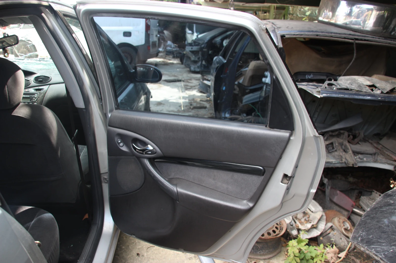 Ford Focus 1.6i/LPG  101 ��.  - ���� �� �����  | Mobile.bg � ����������� 11