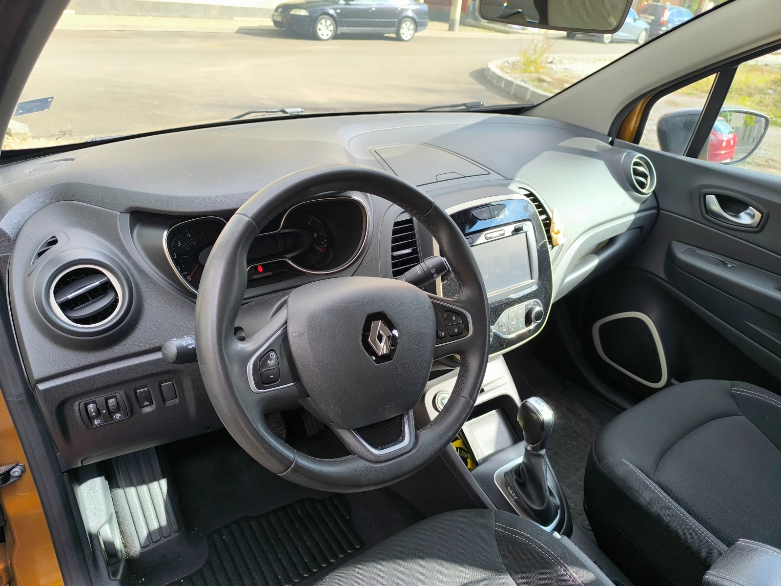 Renault Captur 1.5dci automatic Intense  - изображение 5